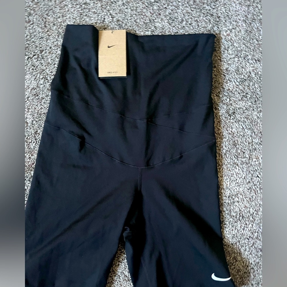 Nike One 7” Maternity Bike Shorts